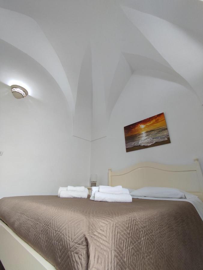 Small Double Room,1403022746:JPEG