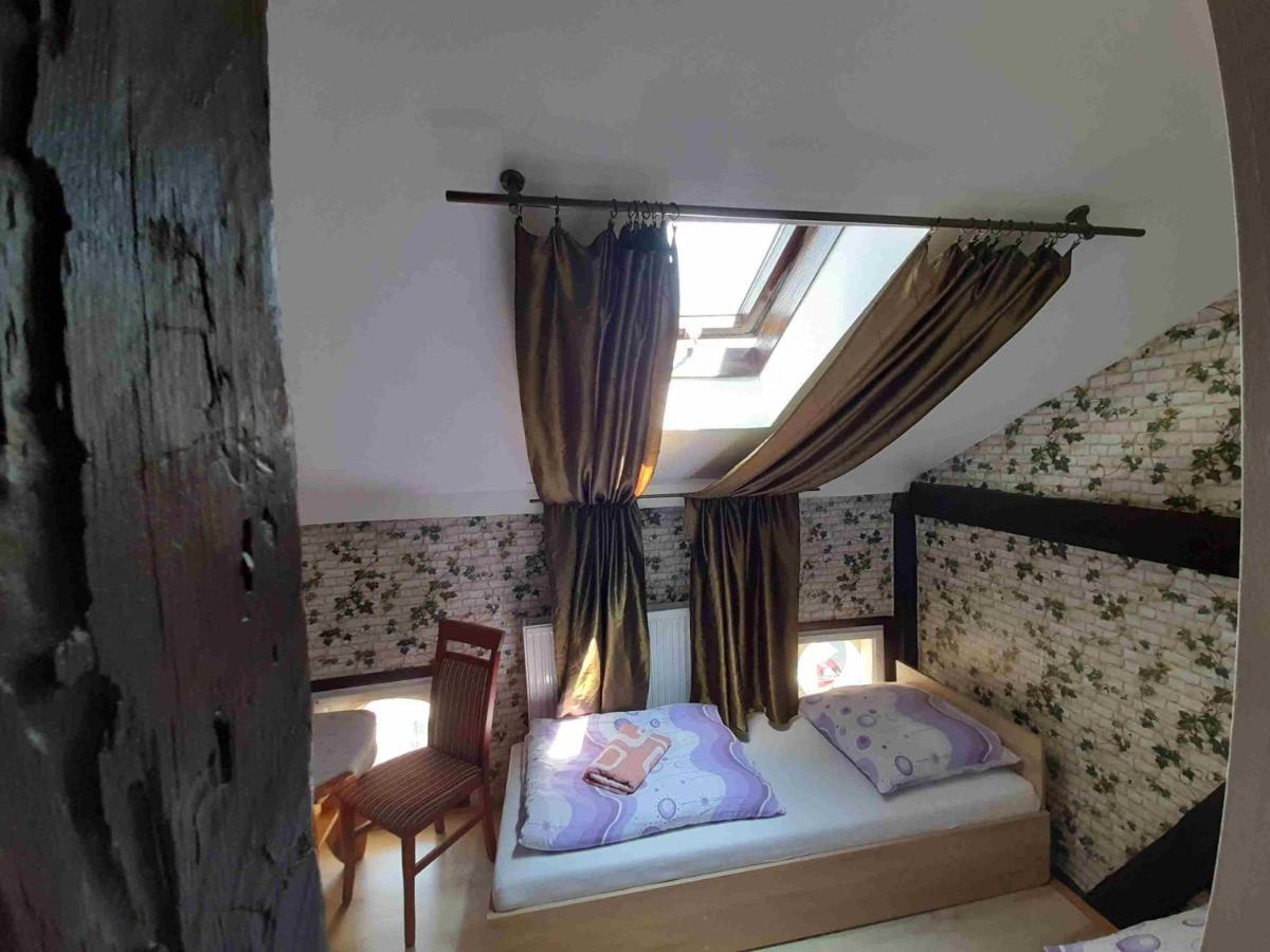 5-Bed Room Private Bathroom