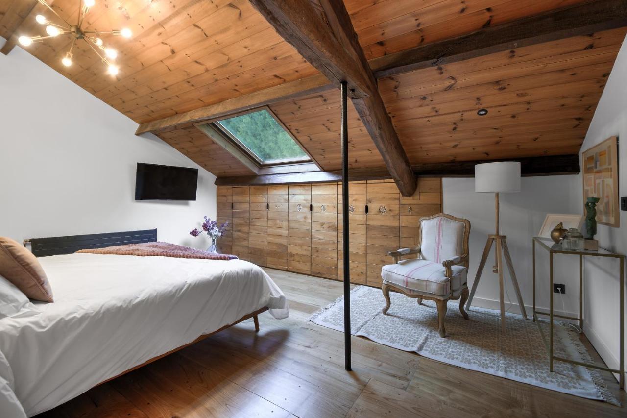 Double Room,1407927722:JPEG