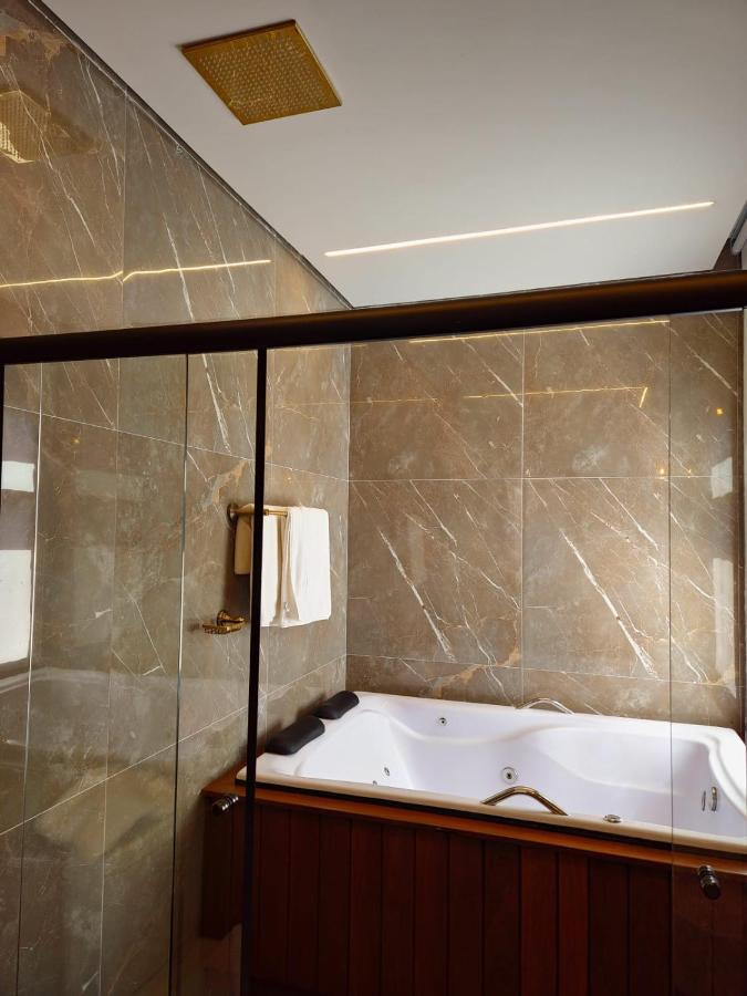 Quarto Deluxe com Cama King-size