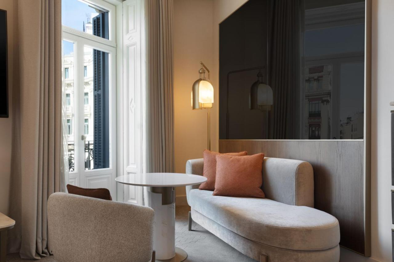 Premium Deluxe King Room Balcony City View