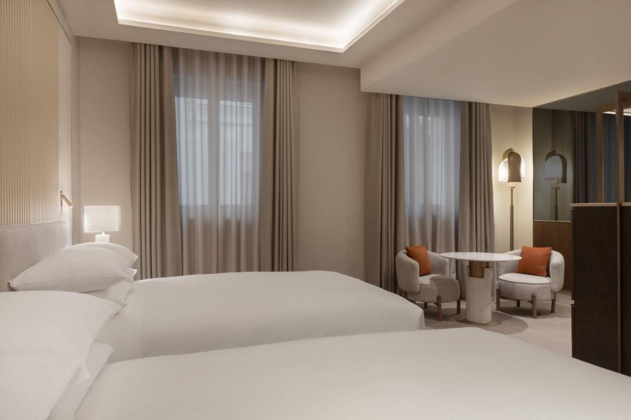 Deluxe Queen Room Two Queen Beds Courtyard View