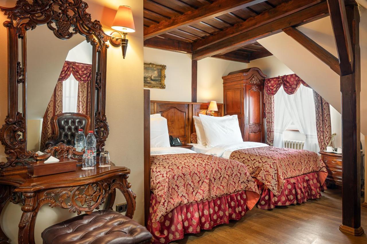 Twin Room,1412958917:JPEG