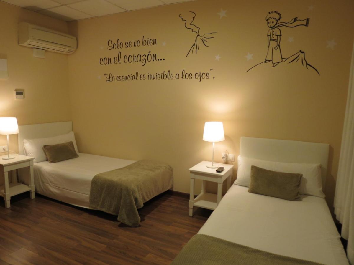 Twin Room,1413633962:JPEG
