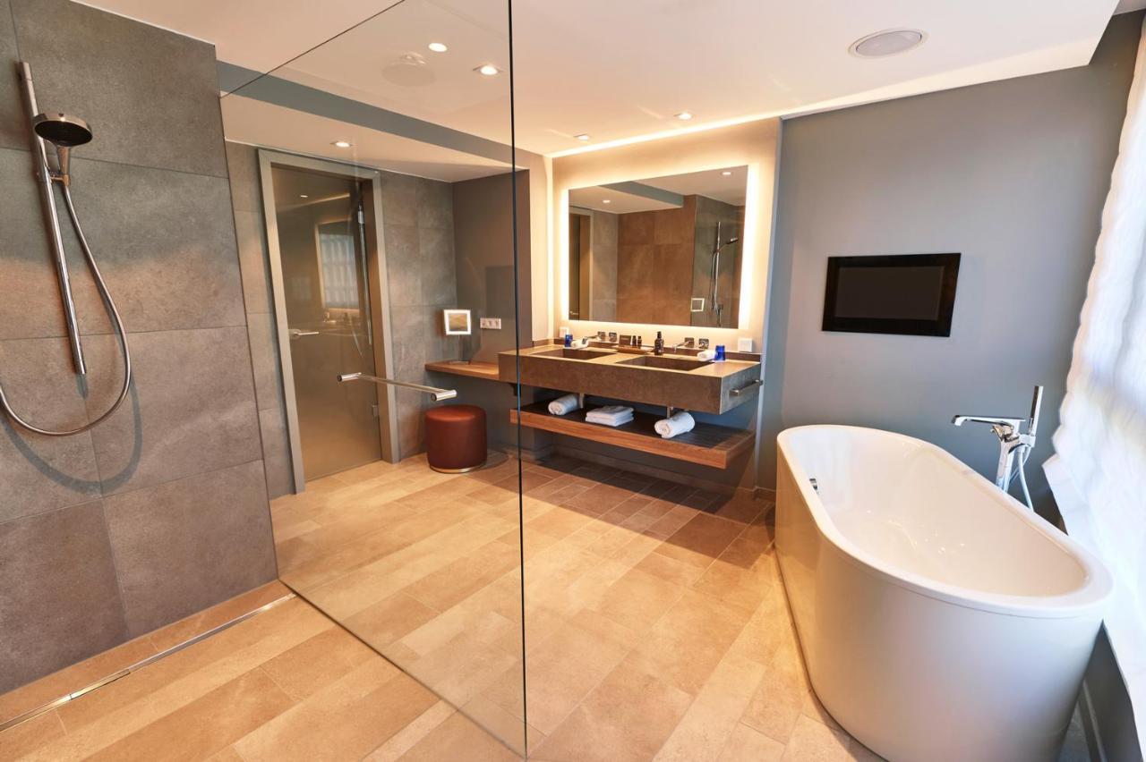 Deluxe Suite,1421025687:JPEG