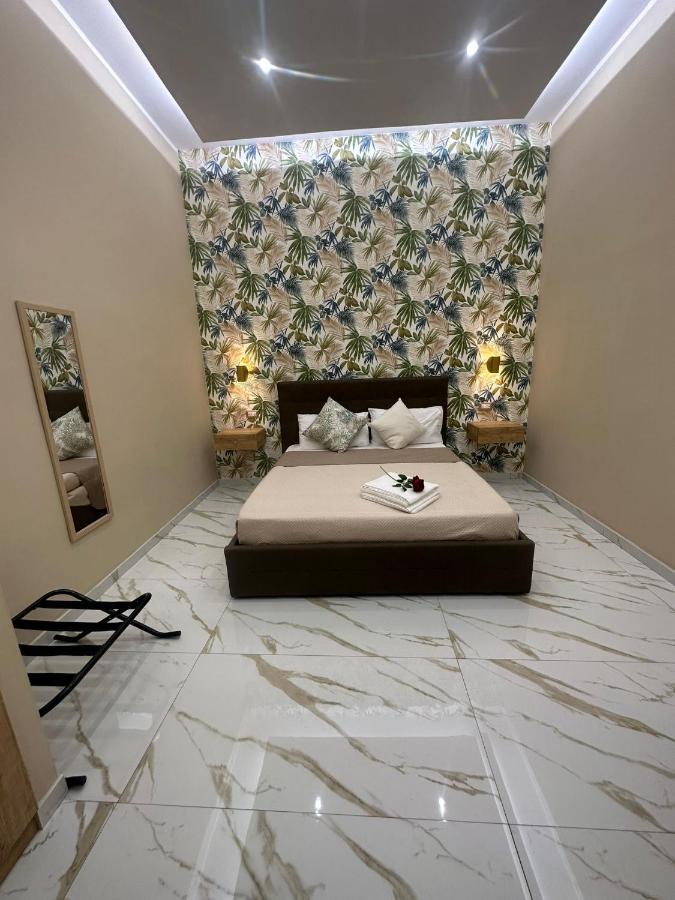 Large Double Room,1414451021:JPEG