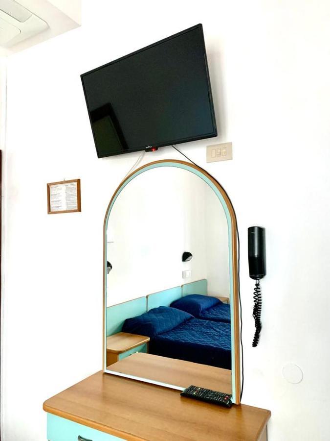 Double Room,61036069:JPEG