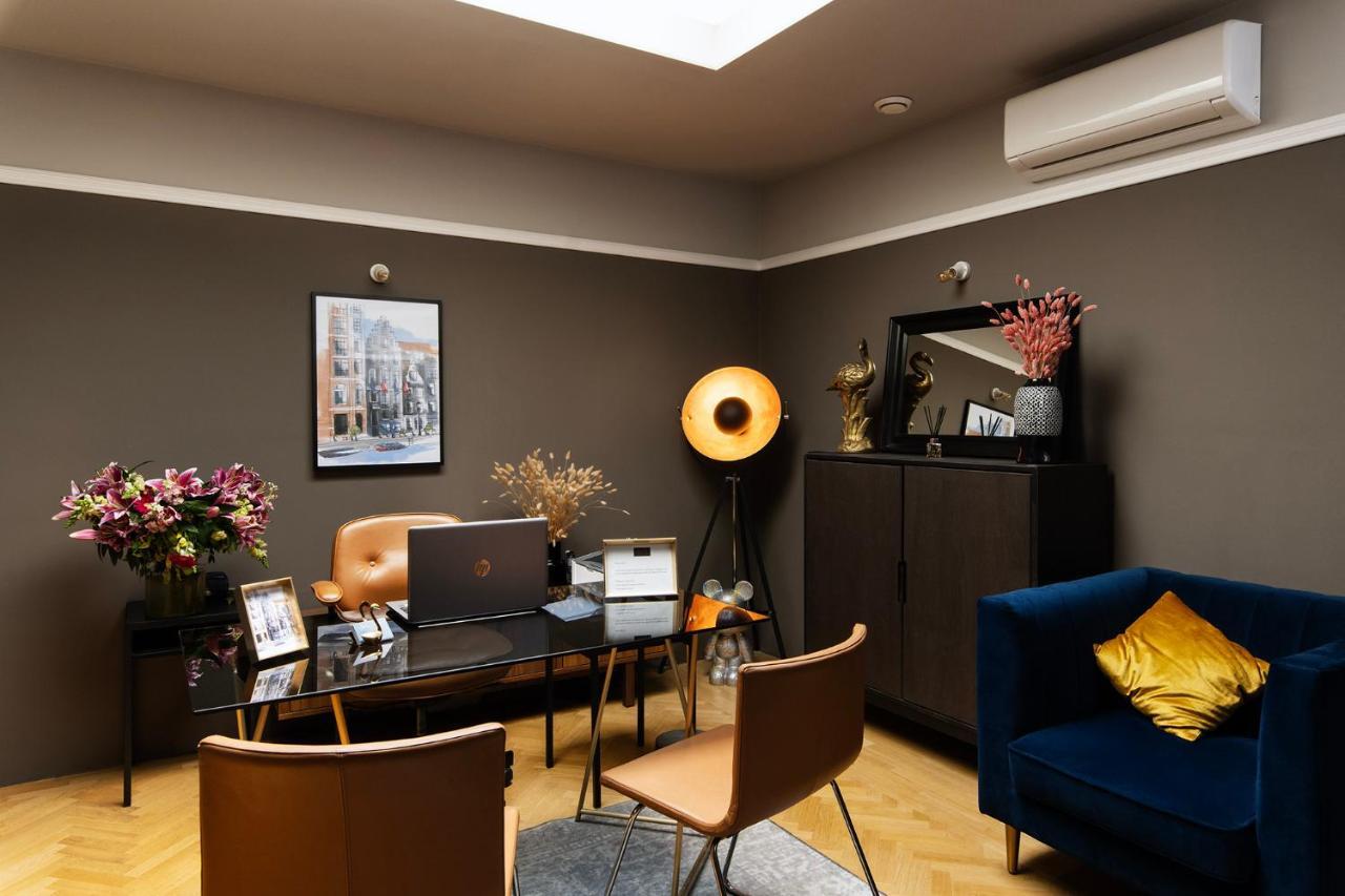 Signature Suite Canal View