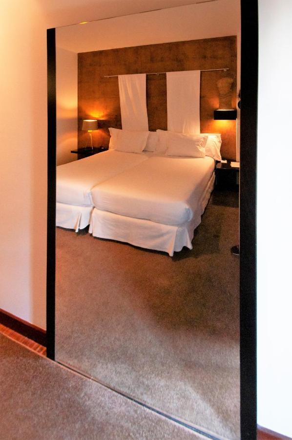 Twin Room,1418776614:JPEG