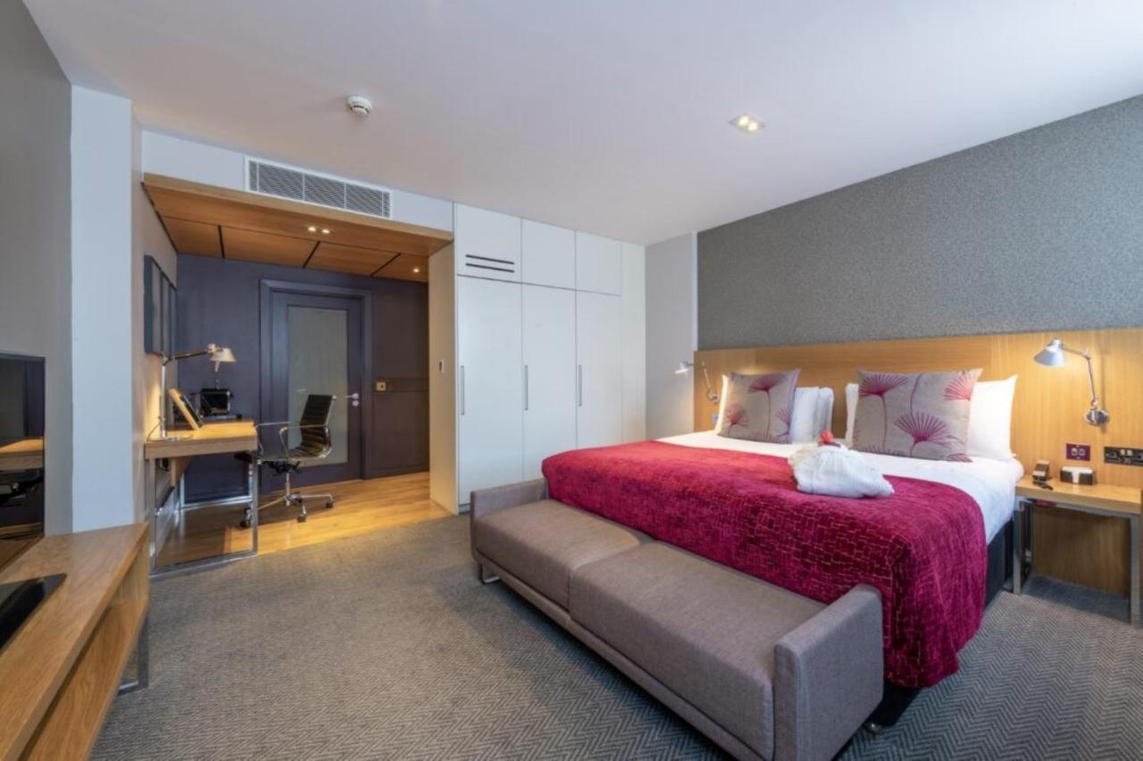 Superior King Room,1419894984:JPEG