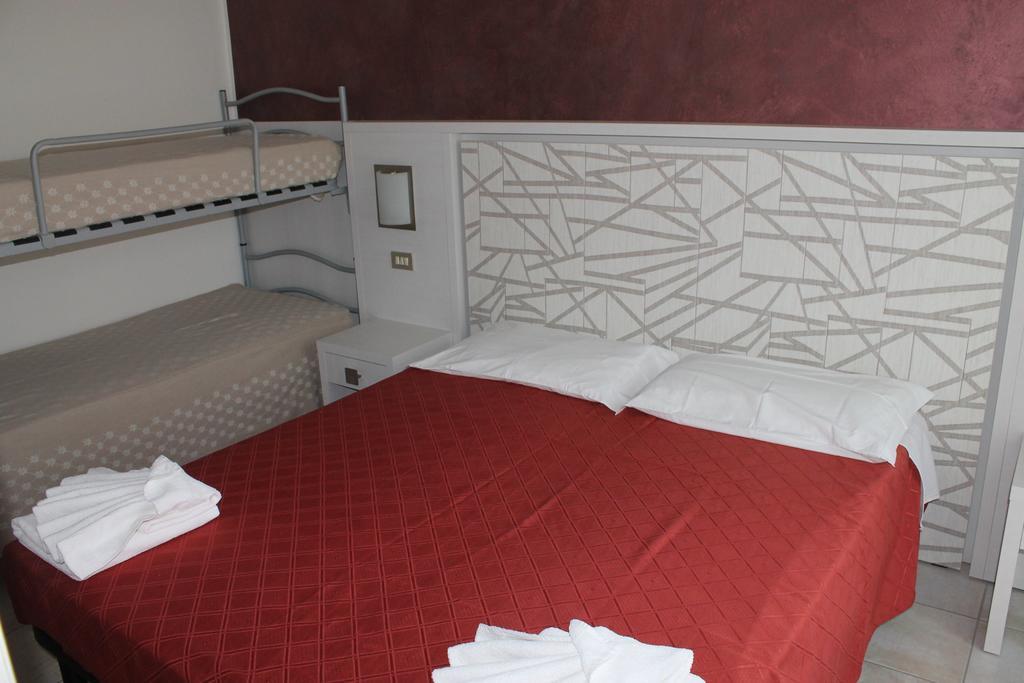 Quadruple Room,142020975:JPEG
