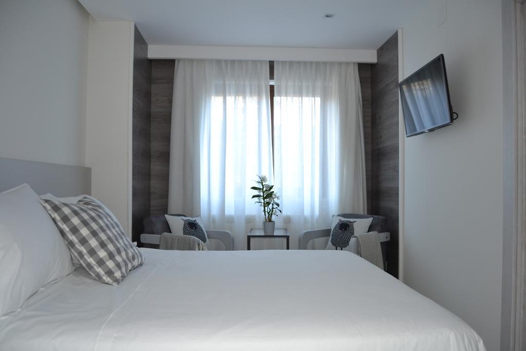 Double Room,142048278:JPEG