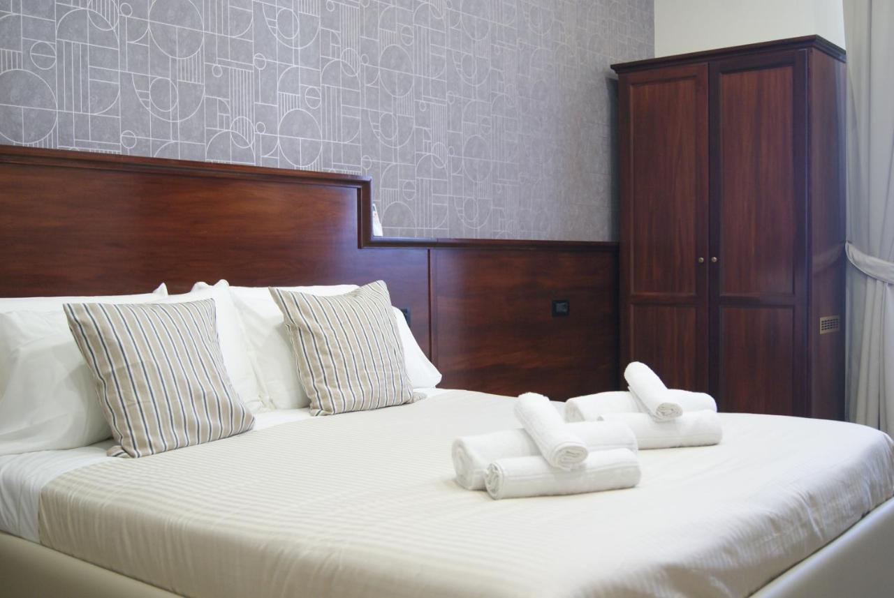 Deluxe Triple Room,1415438709:JPEG