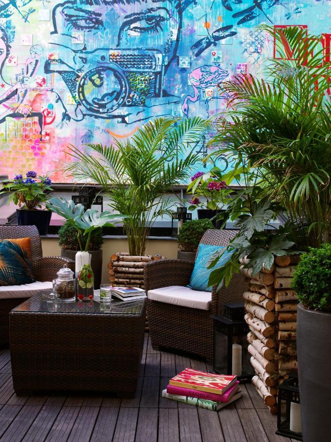 Alojamiento Urban Patio con desayuno y balcón