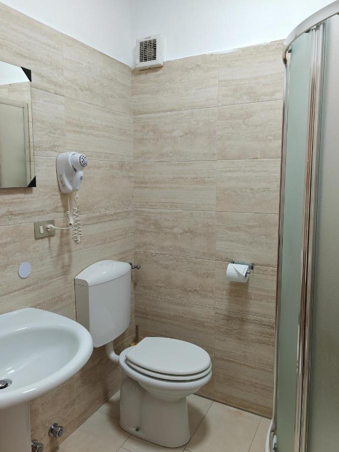 Quadruple Room,1499225128:JPEG