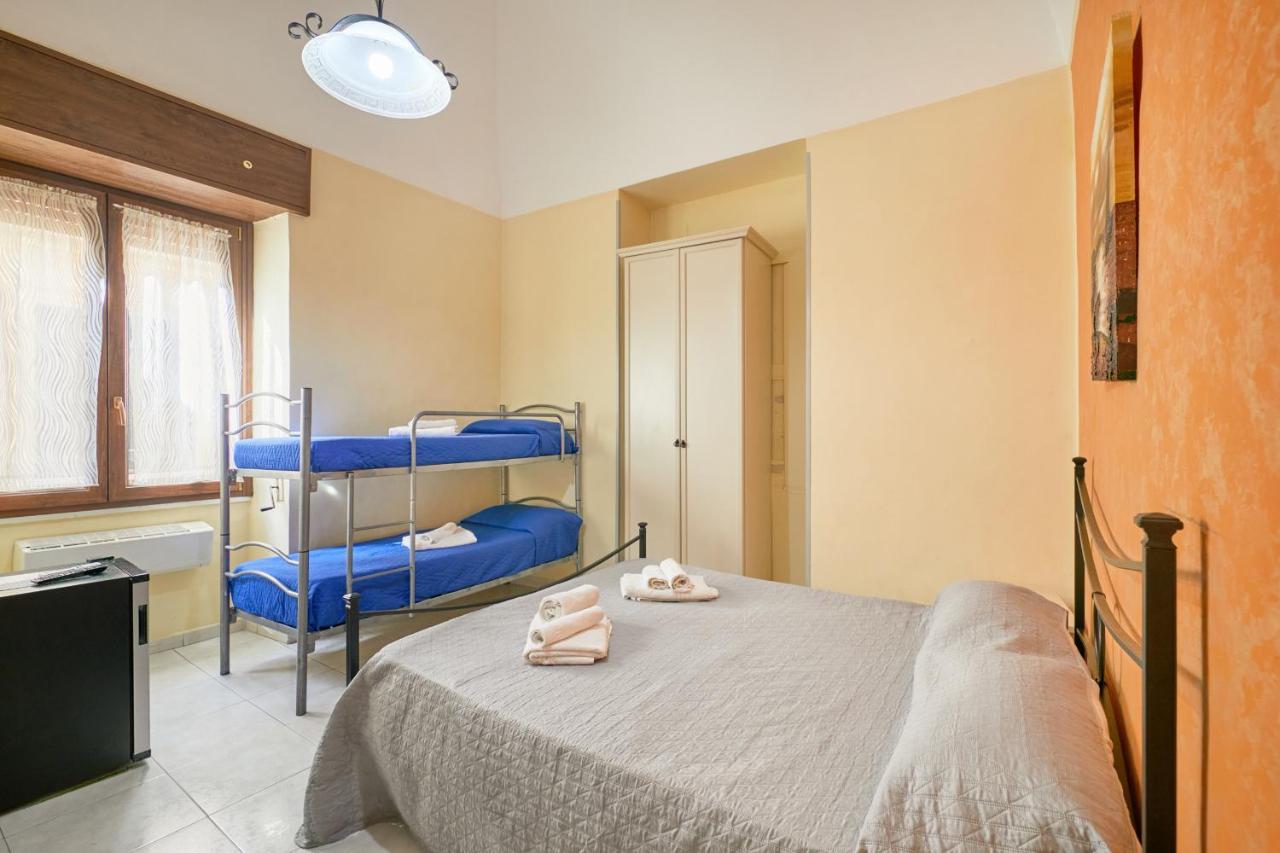 Standard Quadruple Room,1421376858:JPEG