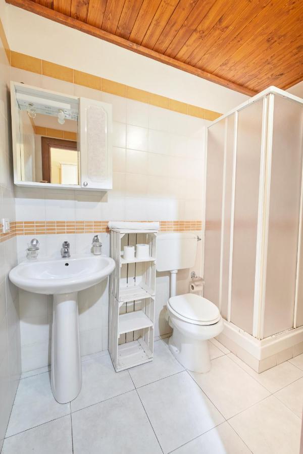 Standard Quadruple Room,1421375649:JPEG