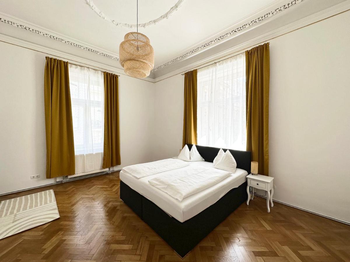 Two-Bedroom Apartment,1422968565:JPEG