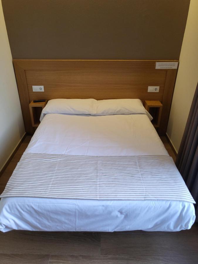 Standard Queen Room,1423961469:JPEG
