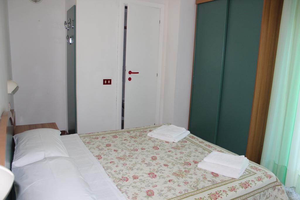 Double Room,142582869:JPEG