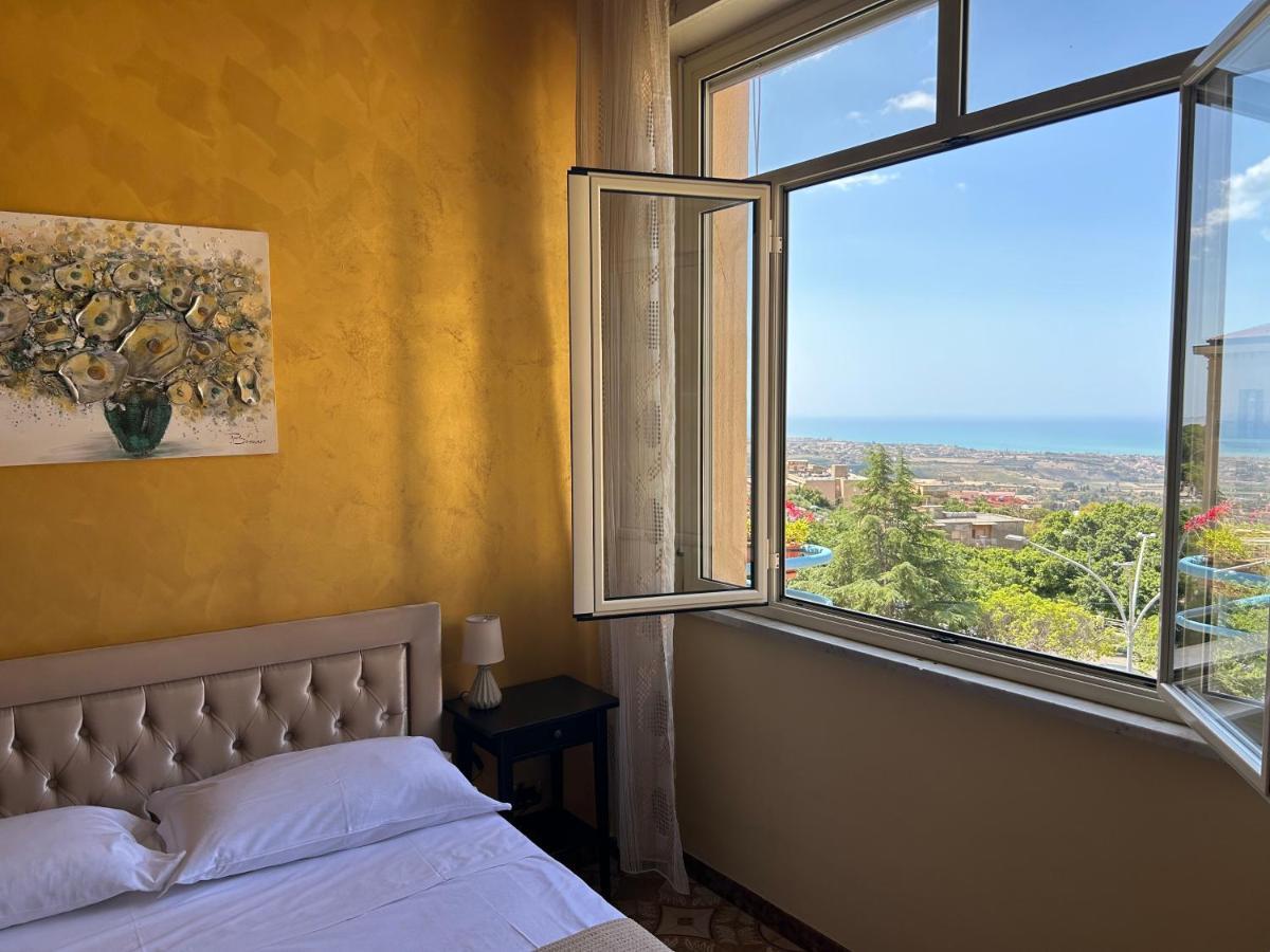 Double Room Sea View,1426421760:JPEG