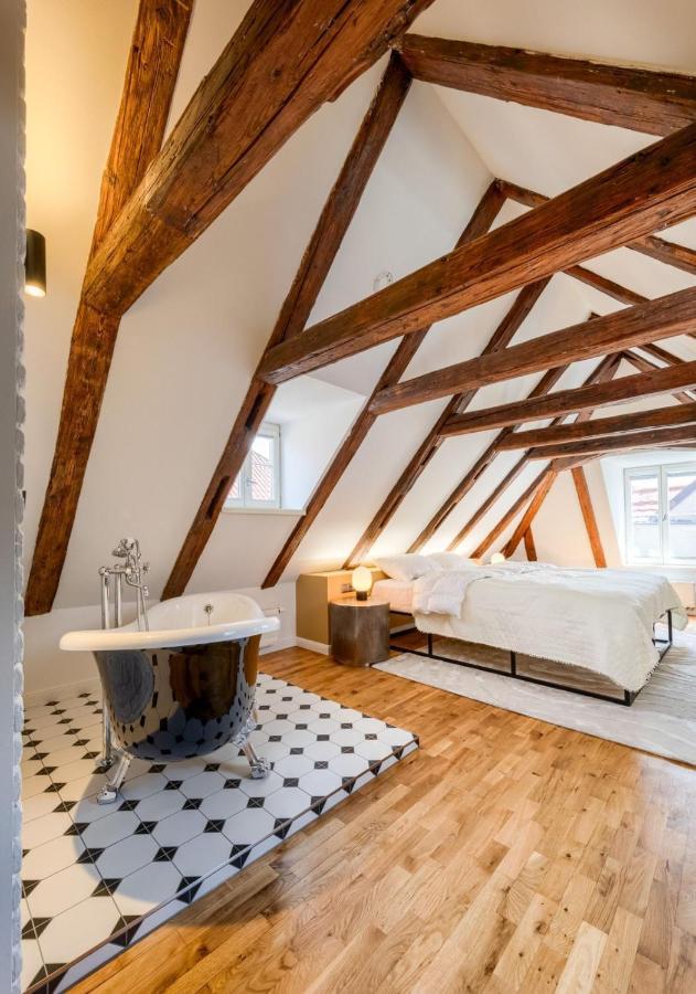 Deluxe Double Room with Bath,1543275307:JPEG