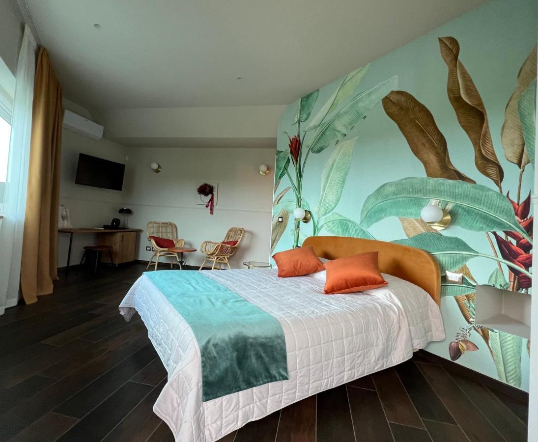 Double Room,1426992922:JPEG
