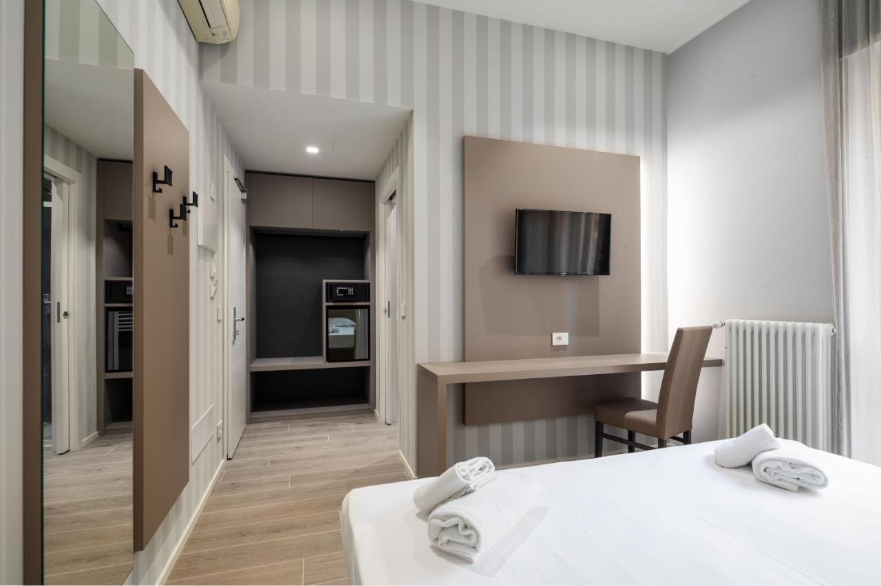 Double or Twin Room,1427510119:JPEG