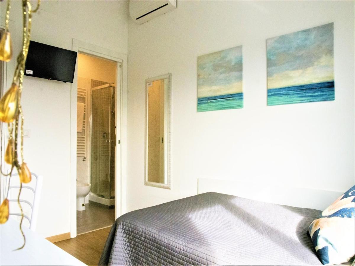 Single Room Private Bathroom