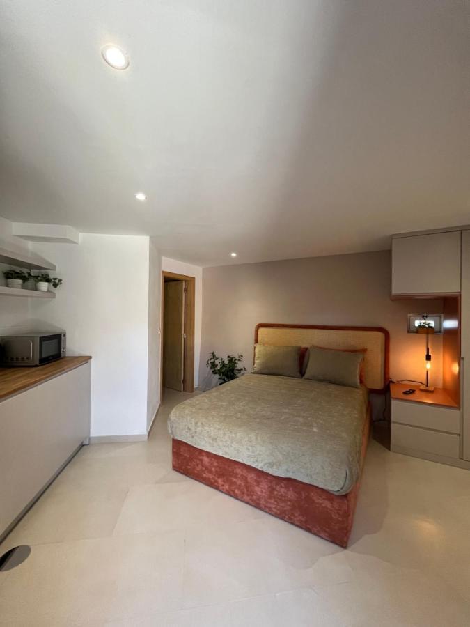 One-Bedroom House,1428666766:JPEG