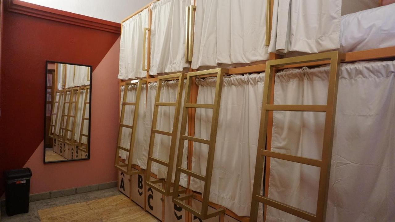 Bed 8-Bed Mixed Dormitory Room,1552984786:JPEG