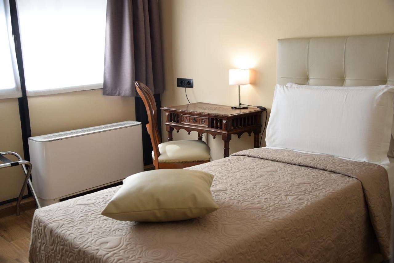 Single Room,1431114910:JPEG