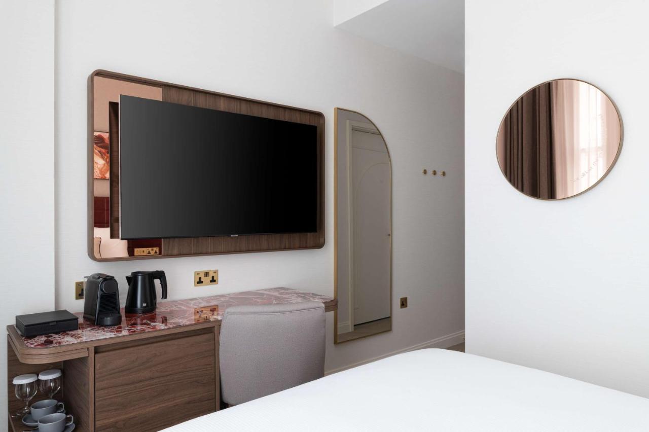 Queen Room,1431265054:JPEG