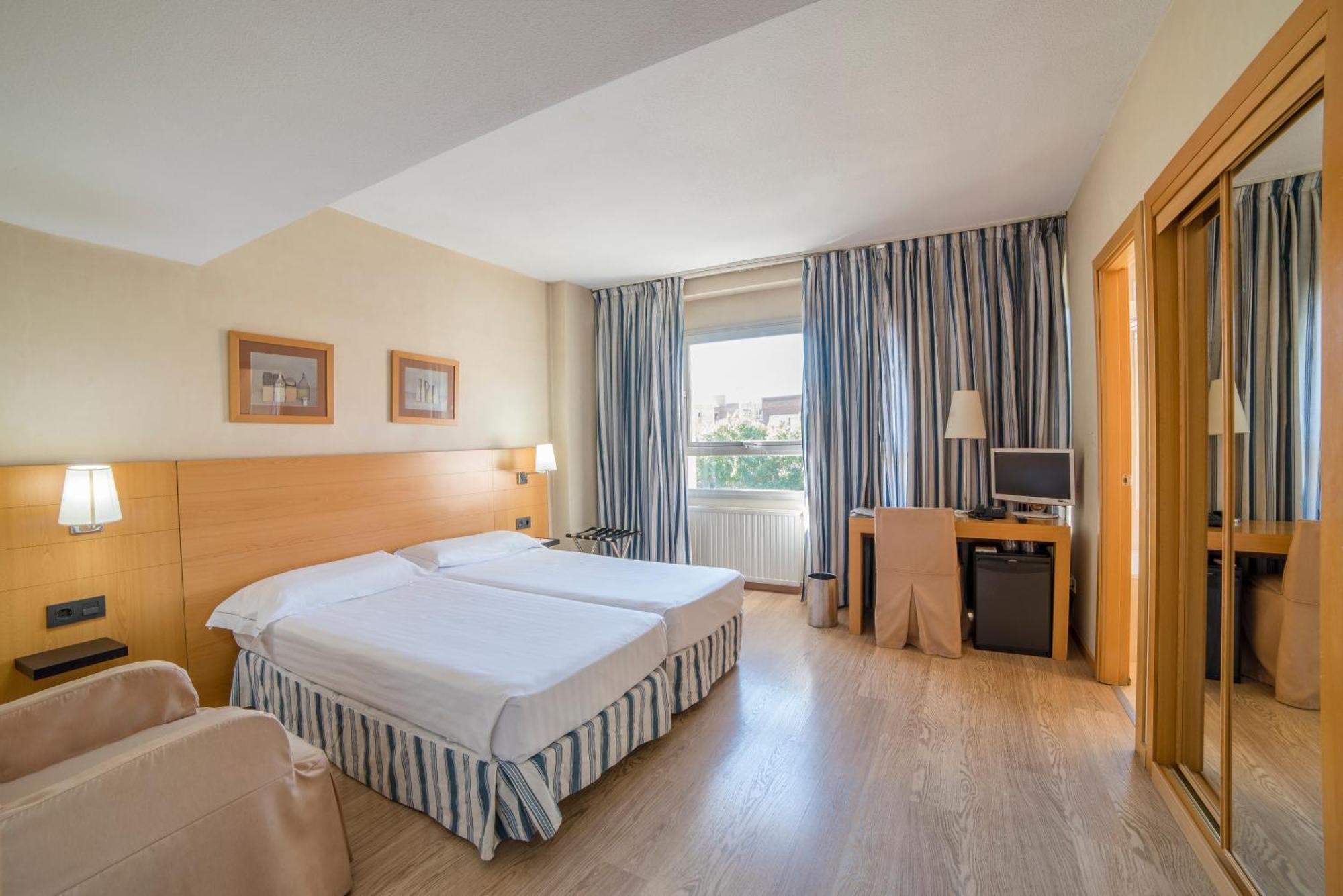 Double Room,692764989:JPEG