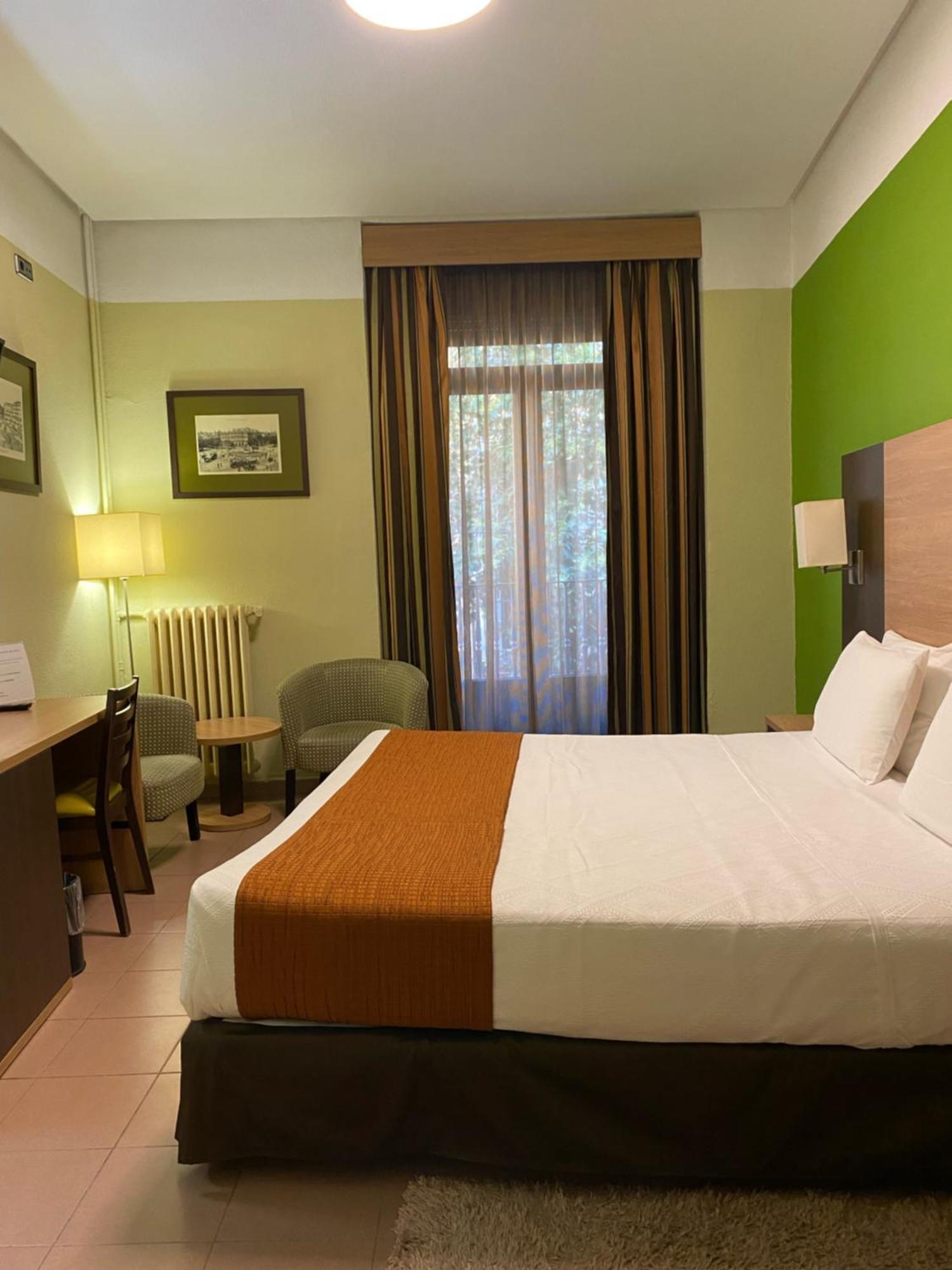 Double or Twin Room Balcony