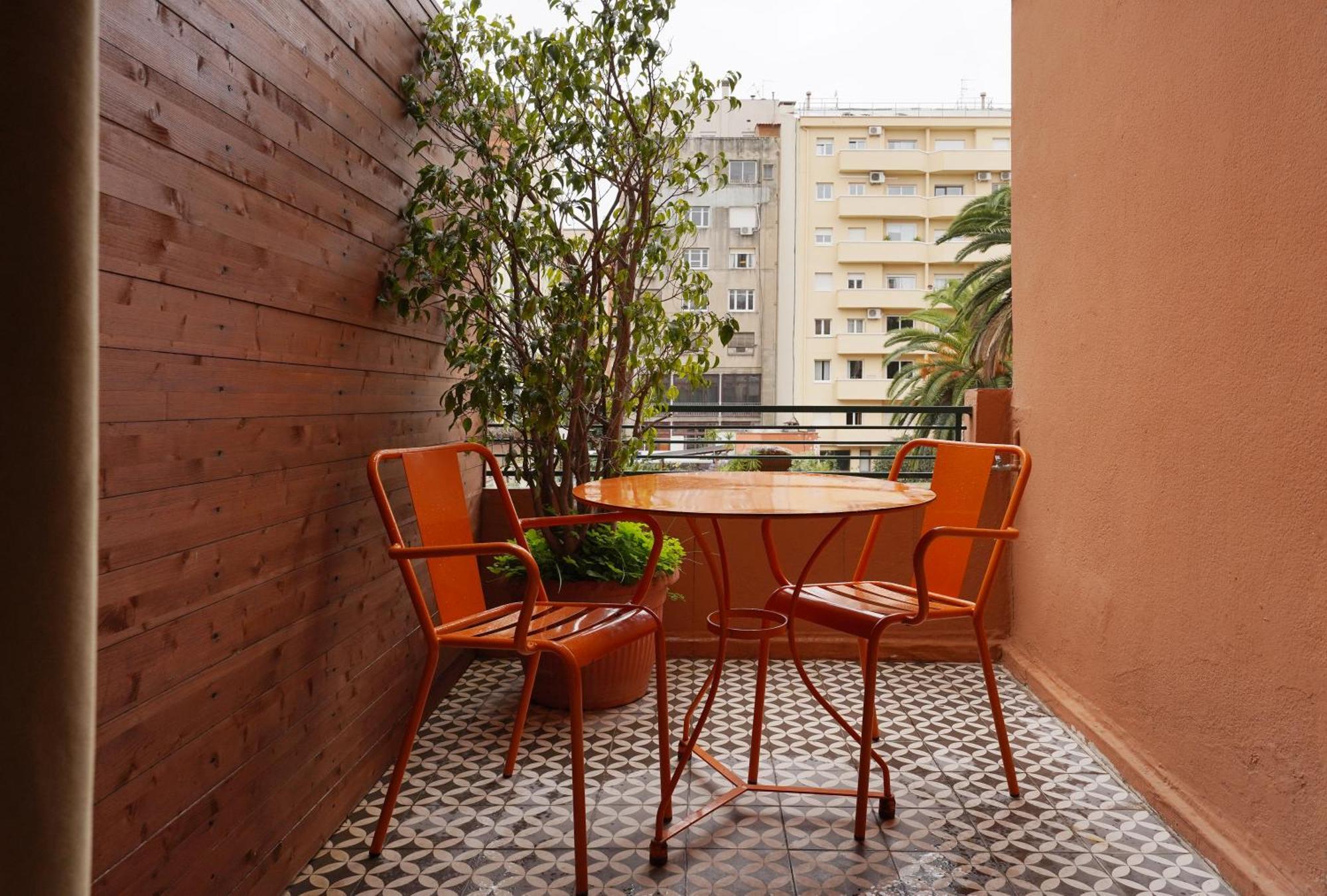 Medium Room Terrace