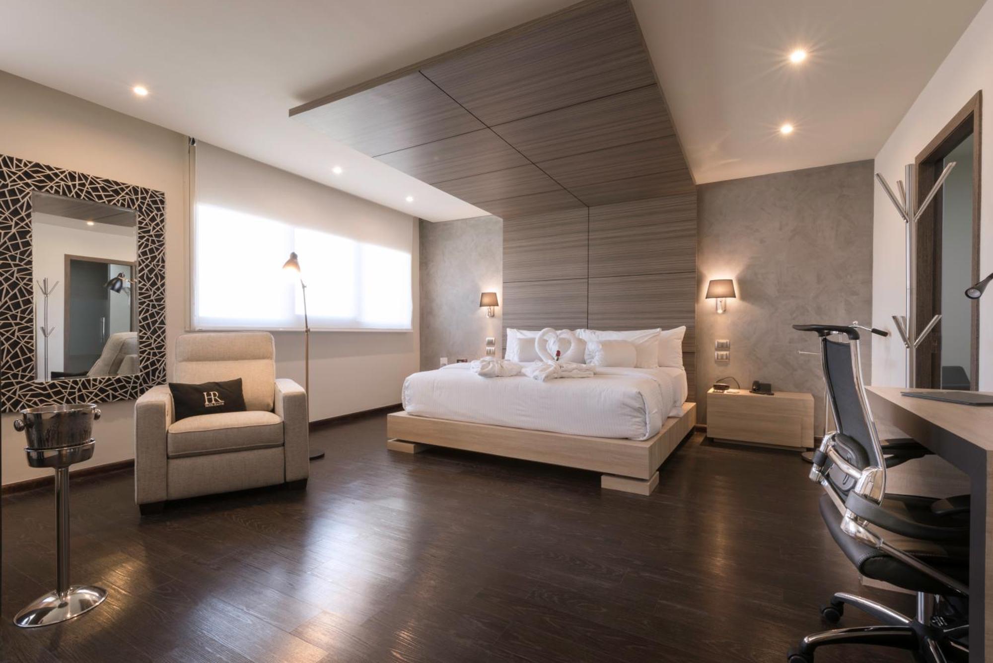 King Suite,1588061891:JPEG