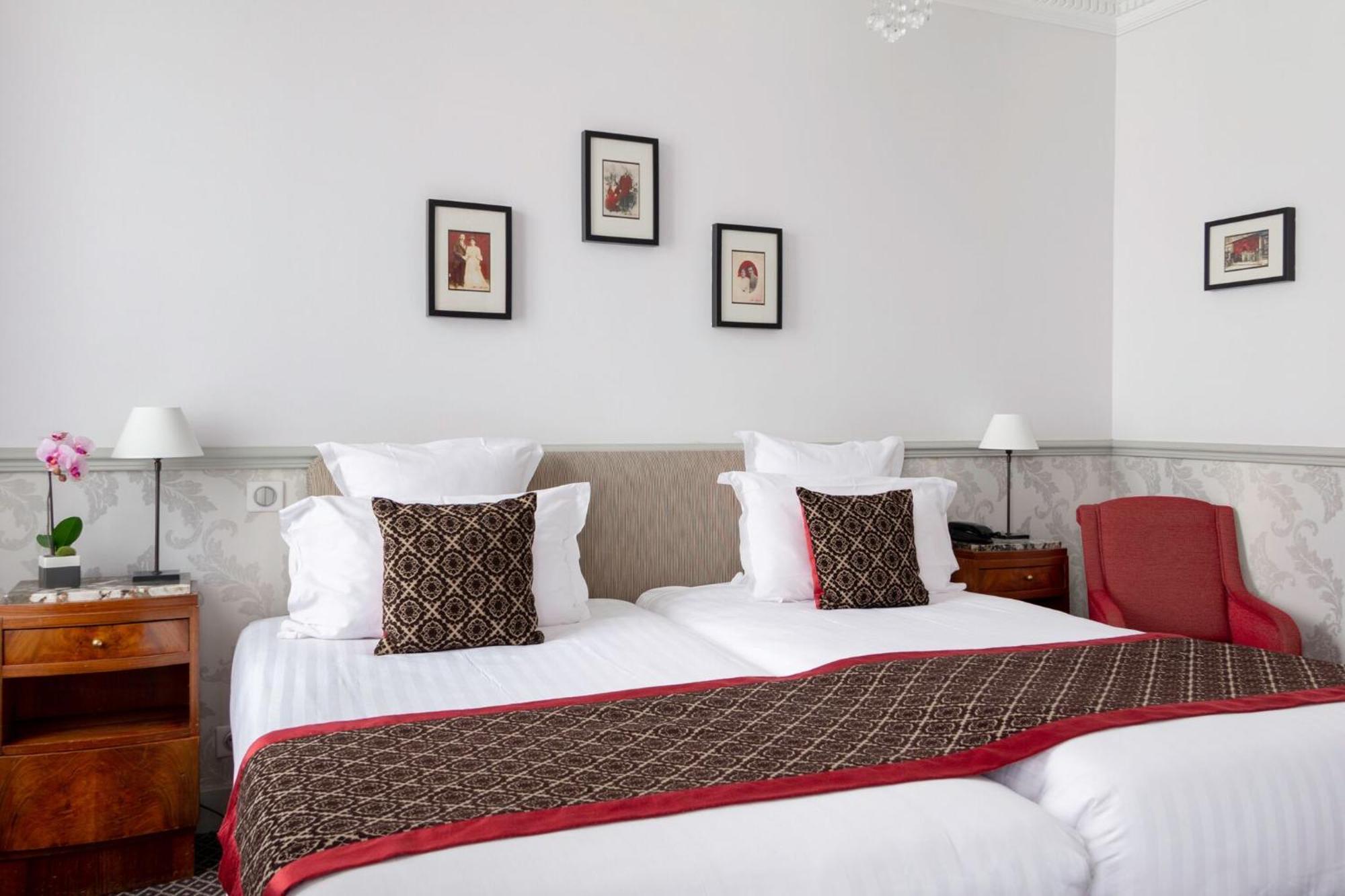 Twin Room,1432636681:JPEG