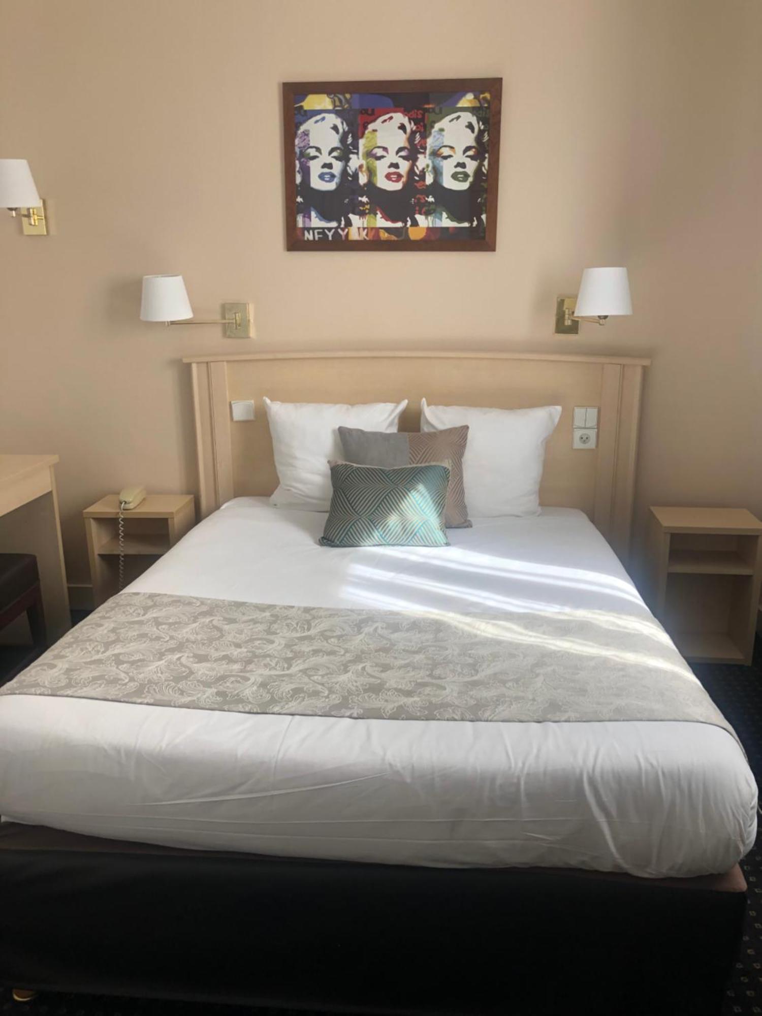 Double Room,938424025:JPEG