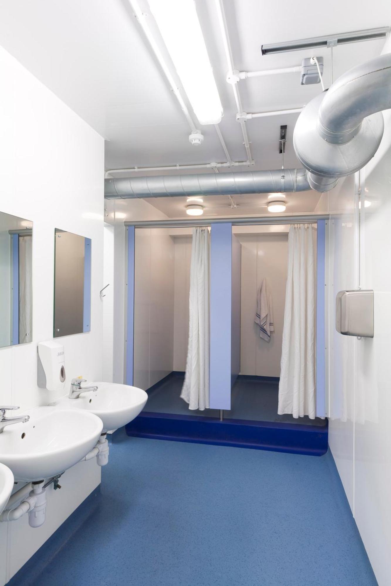 Twin - Shared Bathrooms,799127496:JPEG