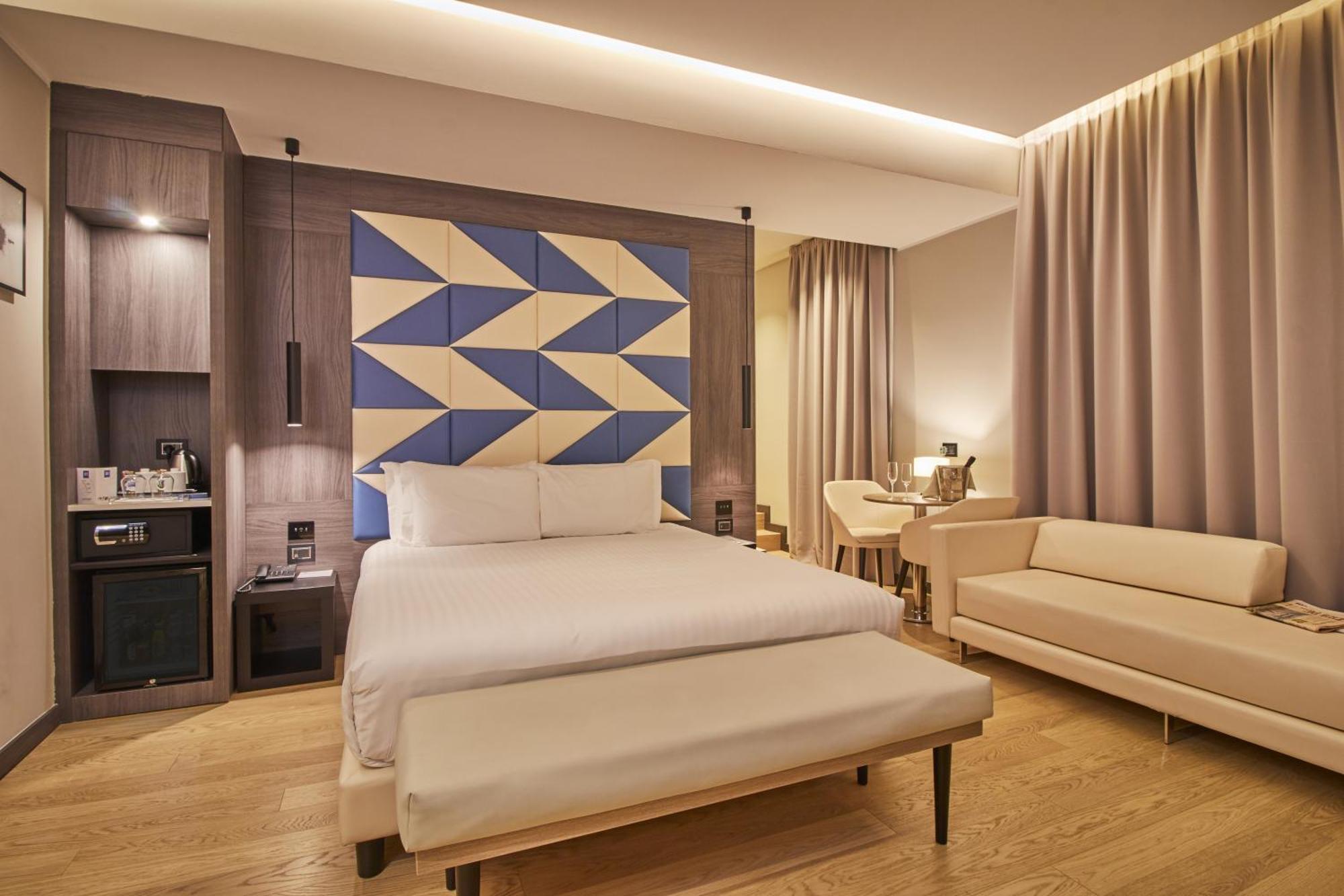 Deluxe Junior Suite,1433163565:JPEG