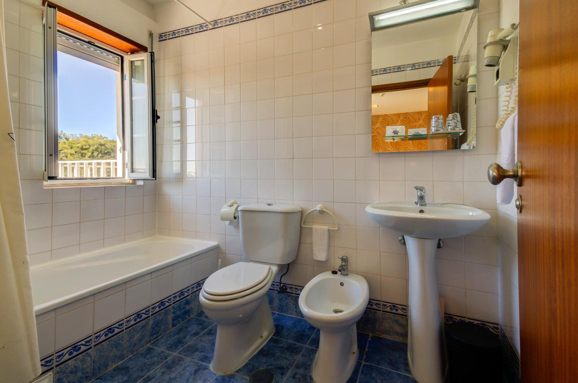 Double Room,1433214796:JPEG
