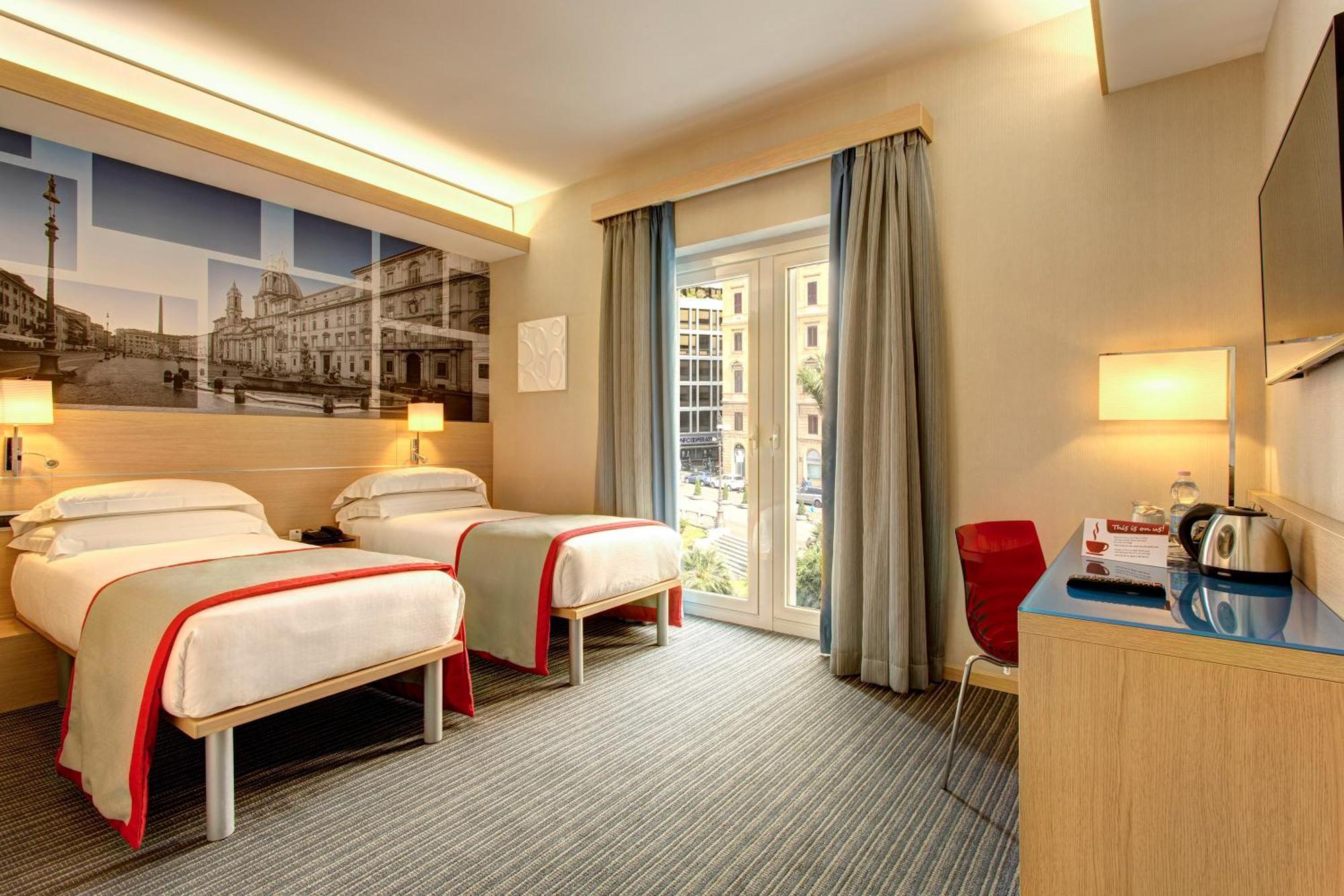 Twin Room,1433319013:JPEG