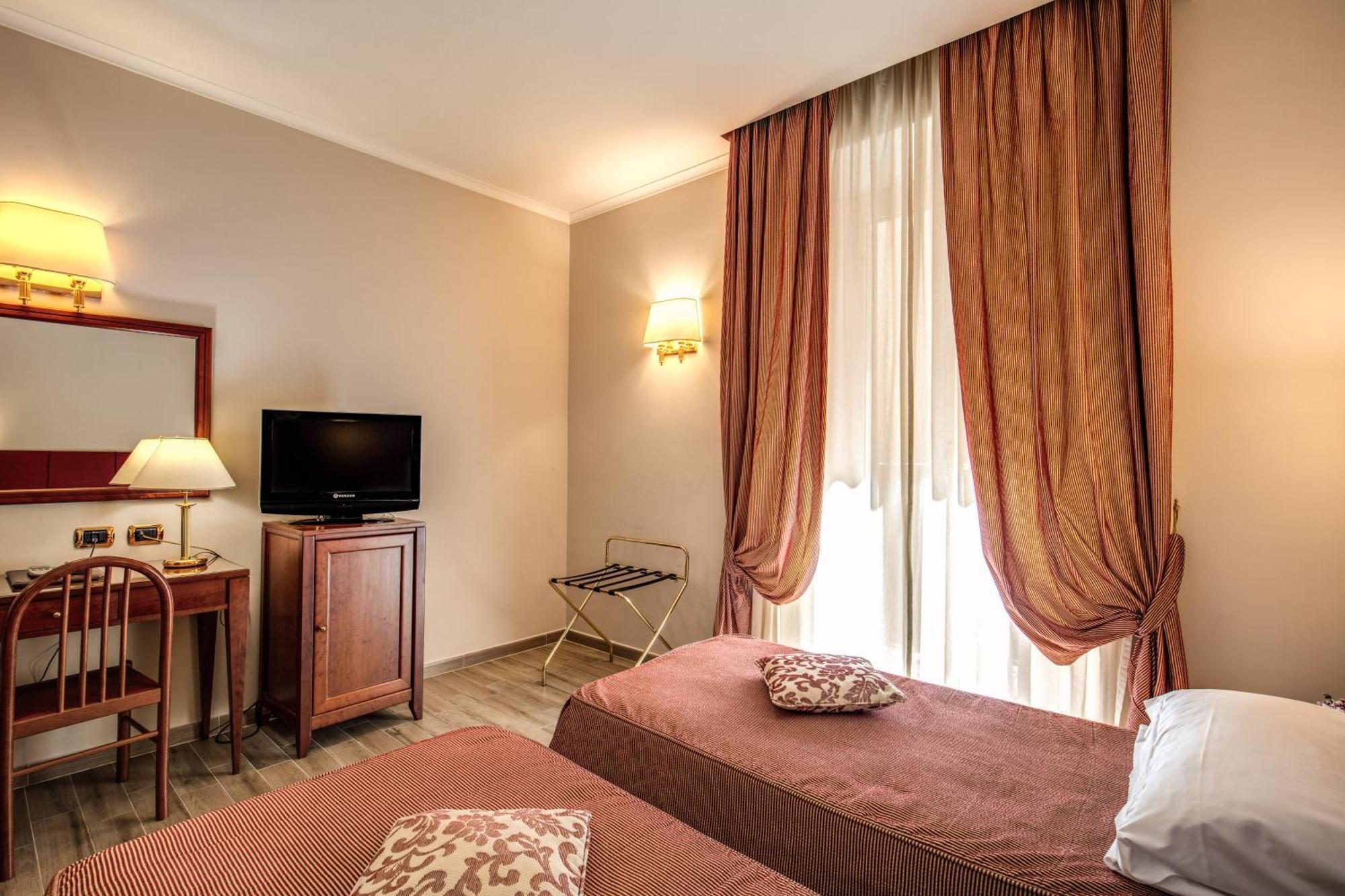 Standard Triple Room,1705916608:JPEG