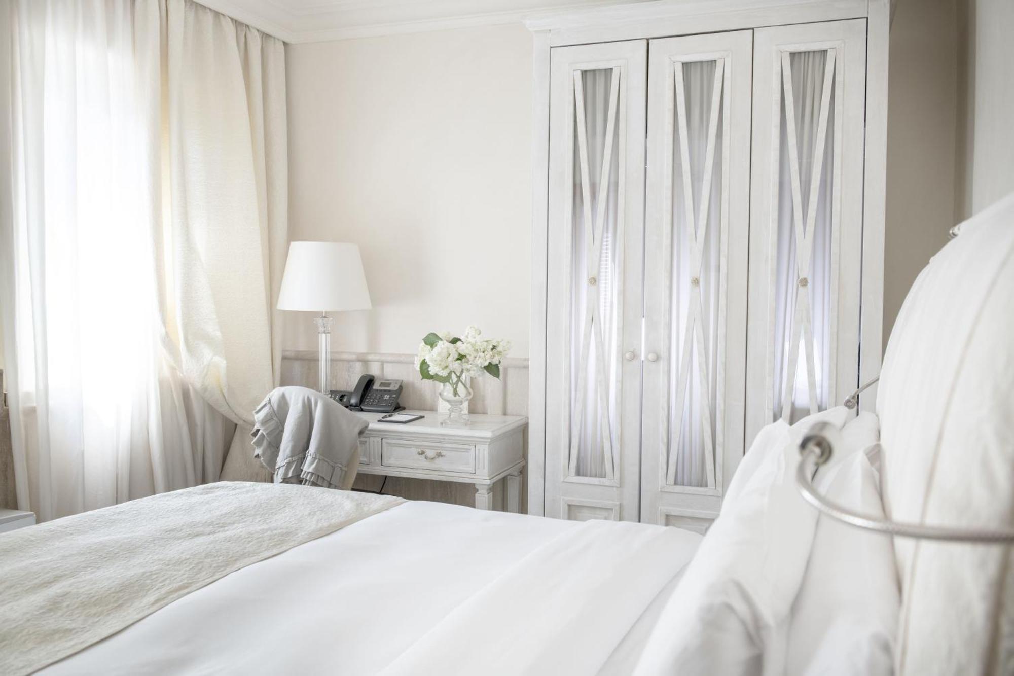 Classic Double Room,1433520643:JPEG