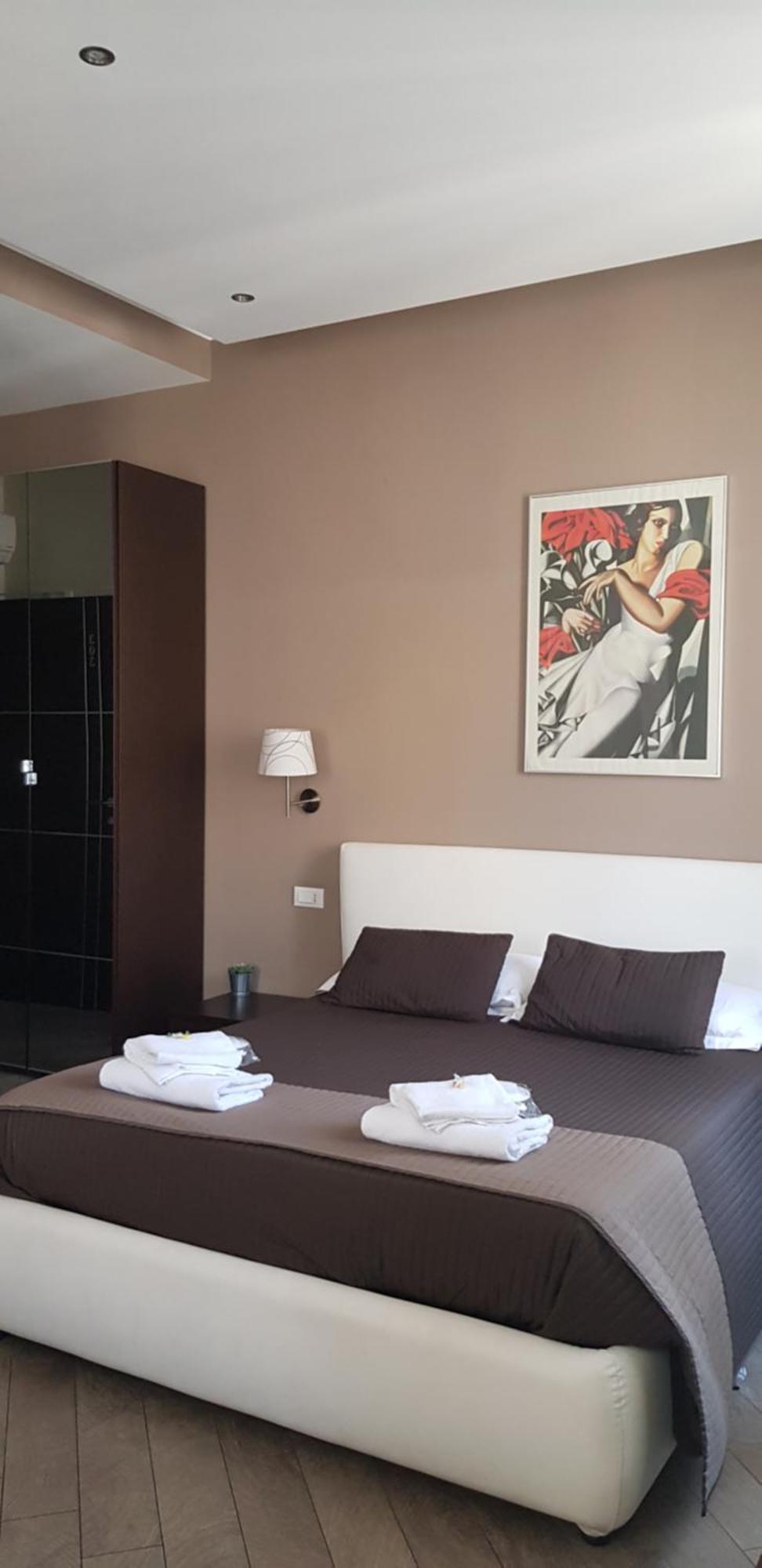 Double Room,736613956:JPEG