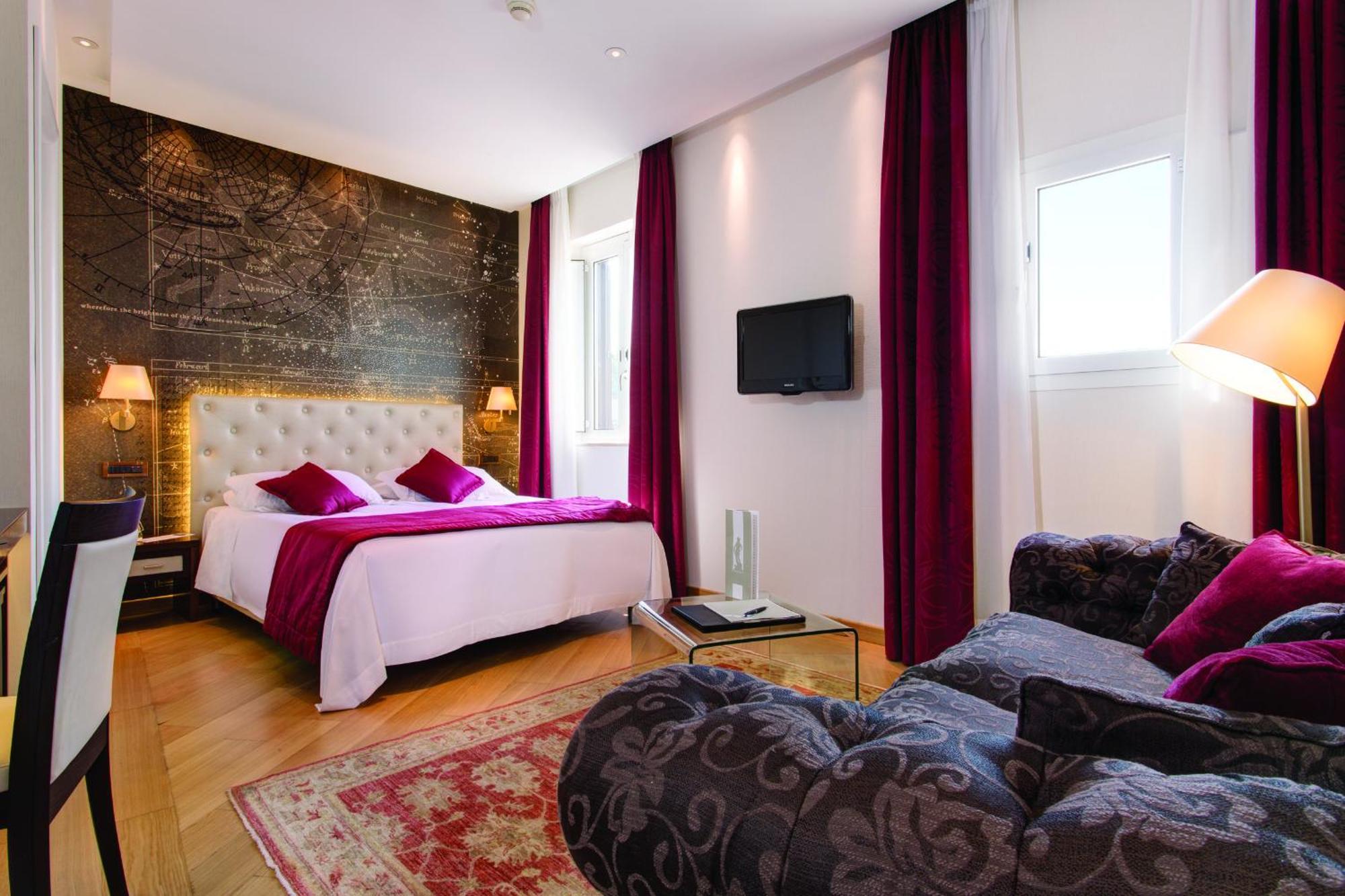 Triple Room,1722902131:JPEG