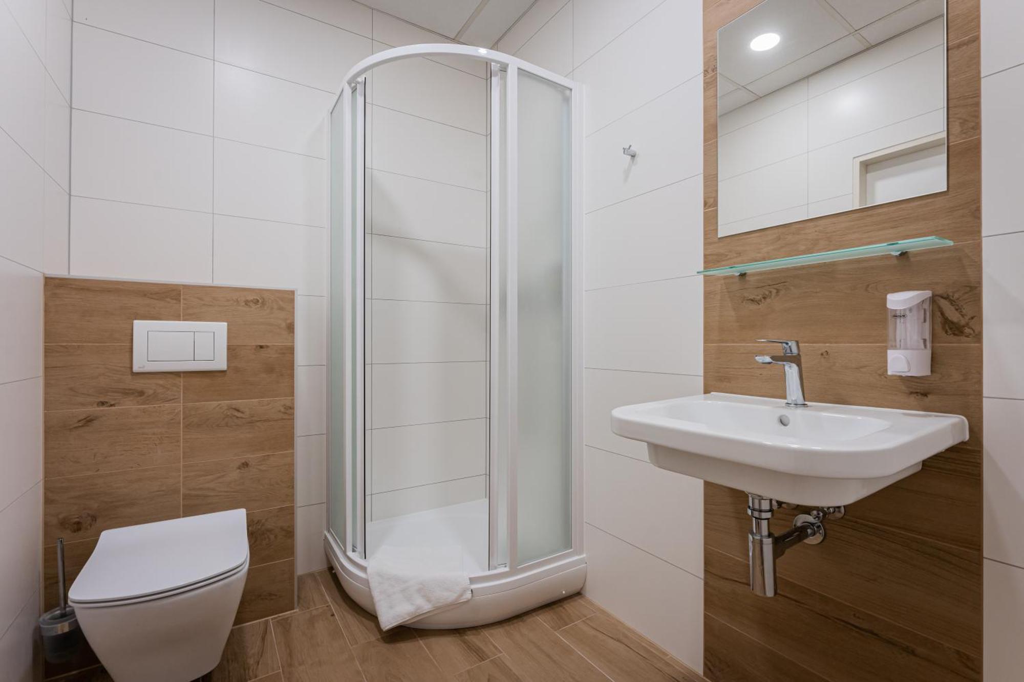 Standard Quadruple Room,1194892138:JPEG