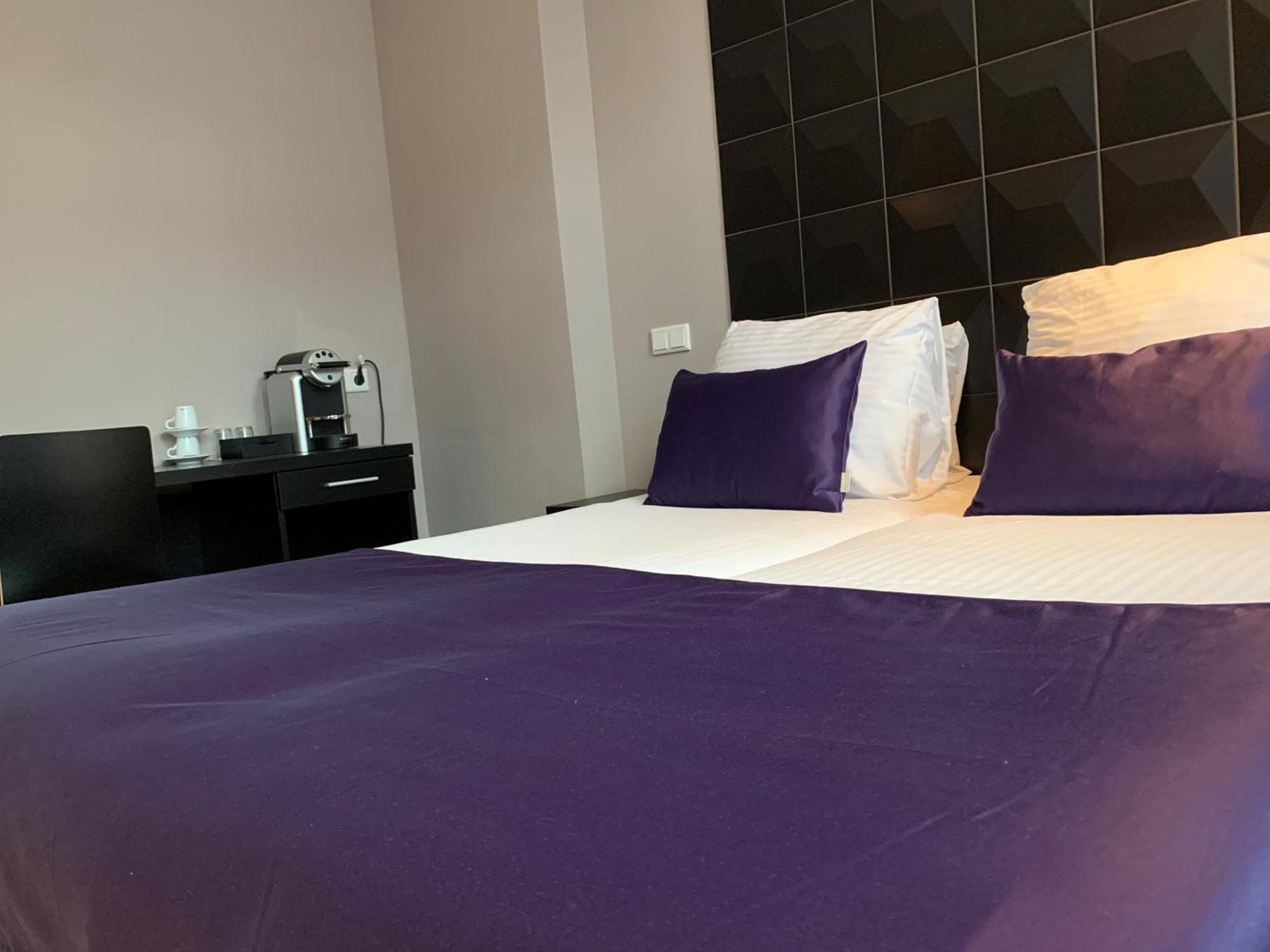 Standard Twin Room,1709589176:JPEG