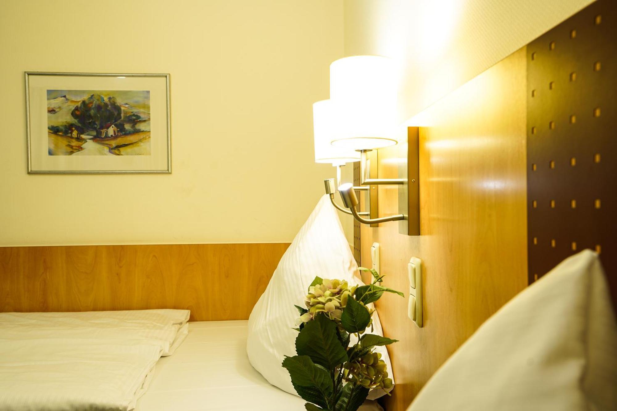Triple Room,1211791570:JPEG